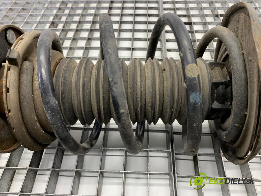 TOYOTA AURIS II Kombi 2017 73 kW 1.8 Hybrid (ZWE186_) 1798 tlumič pravý přední část ZE