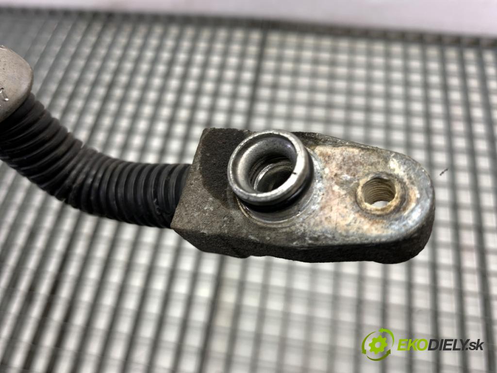 TOYOTA AURIS II Kombi 2017 73 kW 1.8 Hybrid (ZWE186_) 1798 rúrka klimatizace  (Trubka klimatizace)