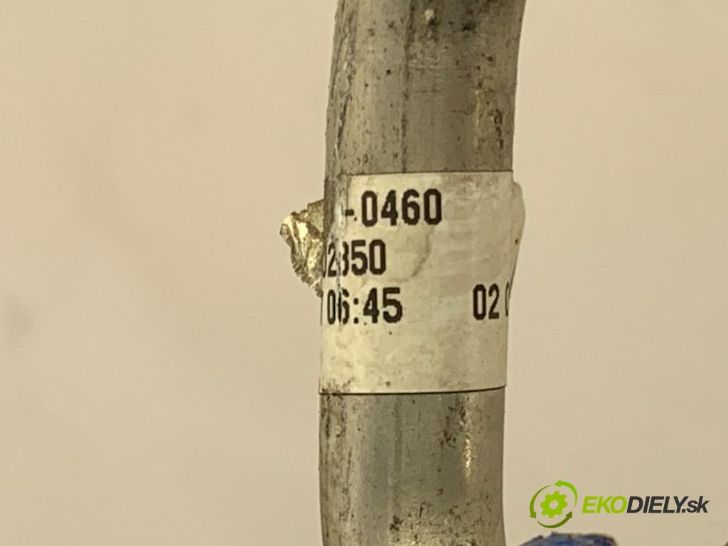 TOYOTA AURIS II Kombi 2017 73 kW 1.8 Hybrid (ZWE186_) 1798 rúrka klimatizace  (Trubka klimatizace)