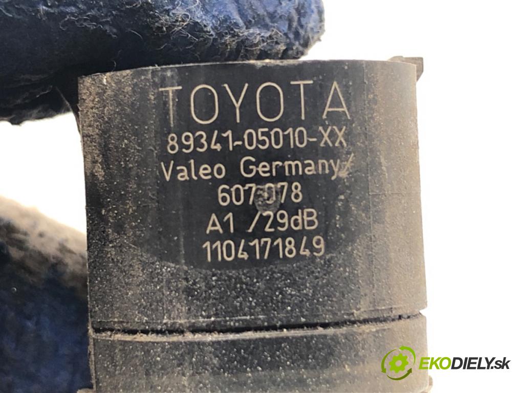 TOYOTA AURIS II Kombi 2017 73 kW 1.8 Hybrid (ZWE186_) 1798 Snímač PDC 89341-05010