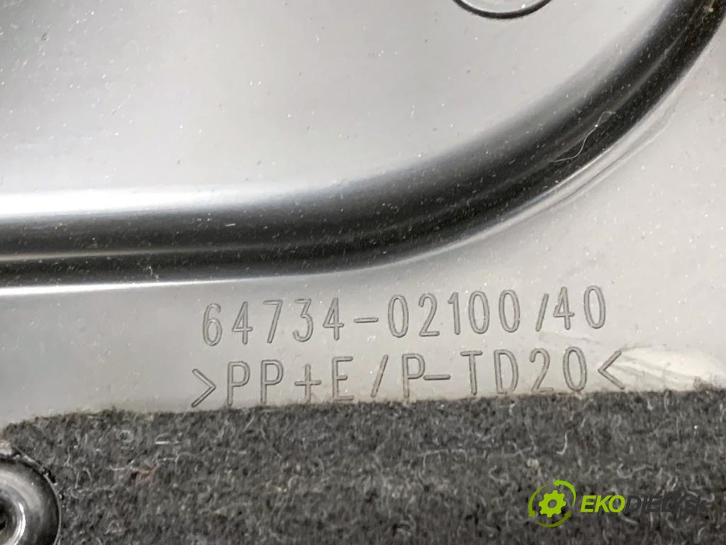 TOYOTA AURIS II Kombi 2017 73 kW 1.8 Hybrid (ZWE186_) 1798 čalúnenie kufra ľavy