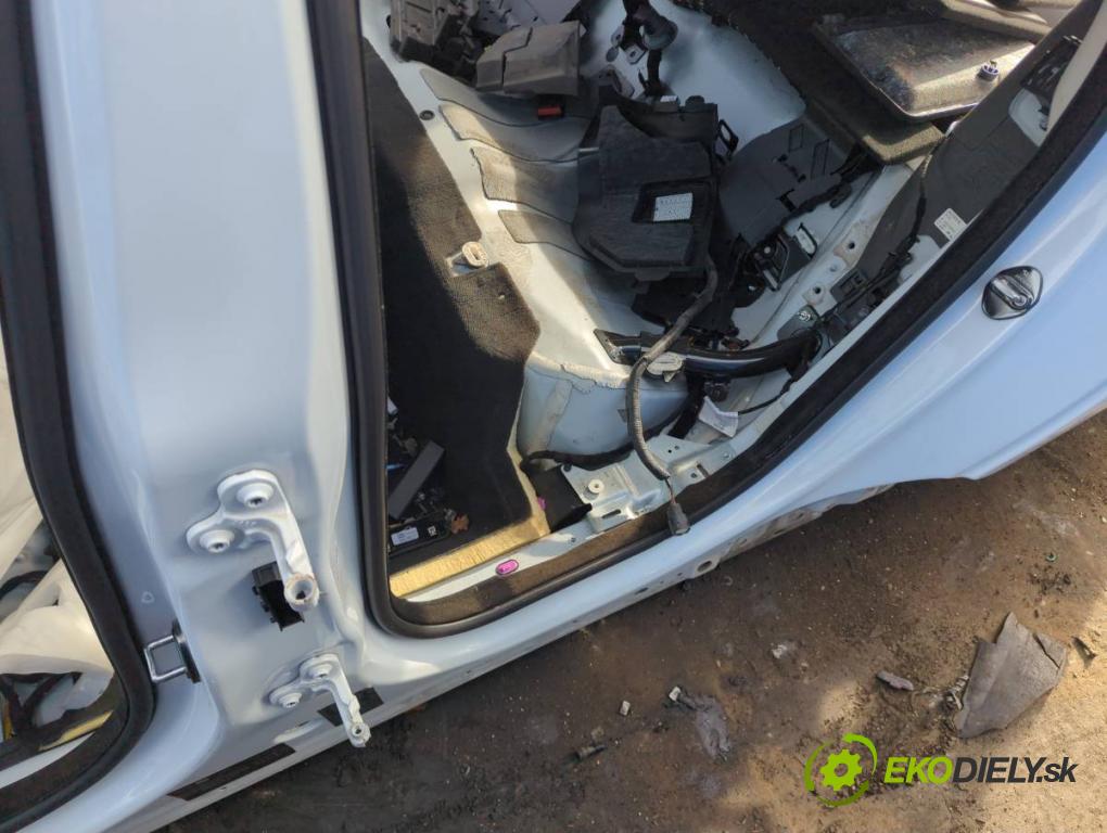JAGUAR XF II sedan 2018 132 kW 2.0 D 1999 karoséria ČTVRŤÁK: Blatník zad ľavy pravy prah strecha PODŁUŻNICA ľavy pravy