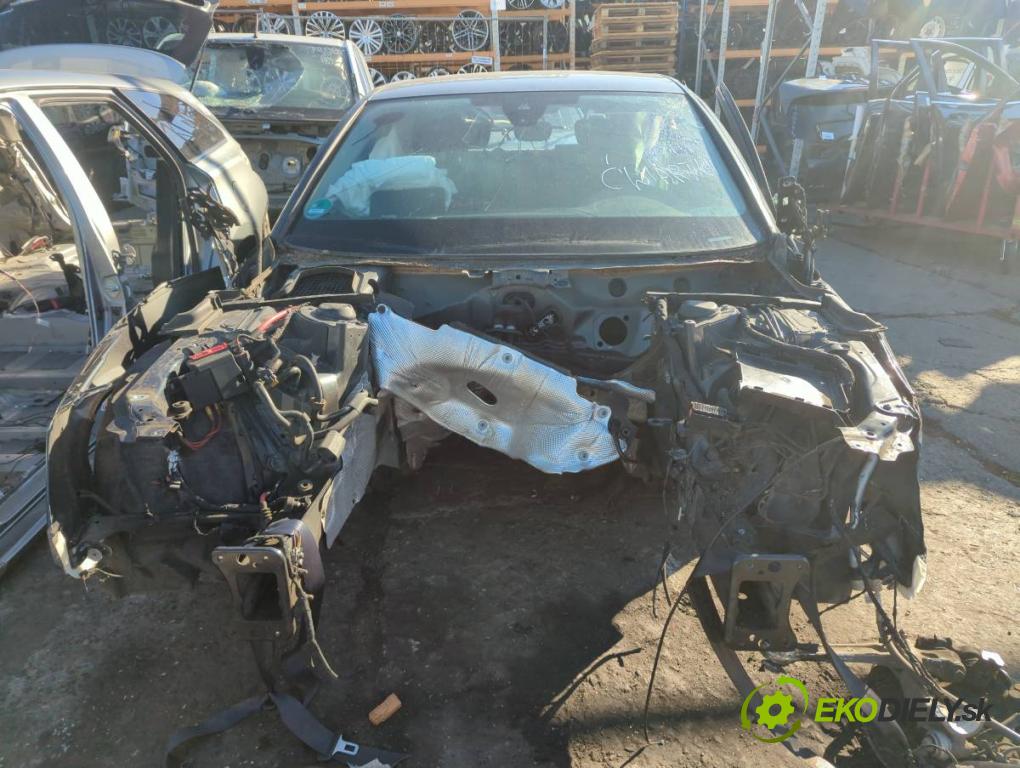 AUDI A4 B9 Kombi 2017 140 kW 2.0 TDI quattro 1968 karoséria ČTVRŤÁK: Blatník zad ľavy pravy prah strecha PODŁUŻNICA ľavy pravy