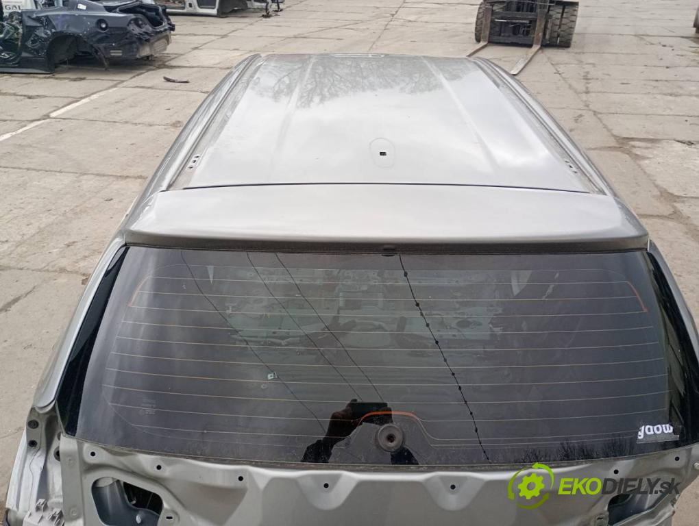 TOYOTA AURIS II Kombi 2017 73 kW 1.8 Hybrid (ZWE186_) 1798 karoséria ČTVRŤÁK: Blatník zad ľavy pravy prah strecha PODŁUŻNICA ľavy pravy