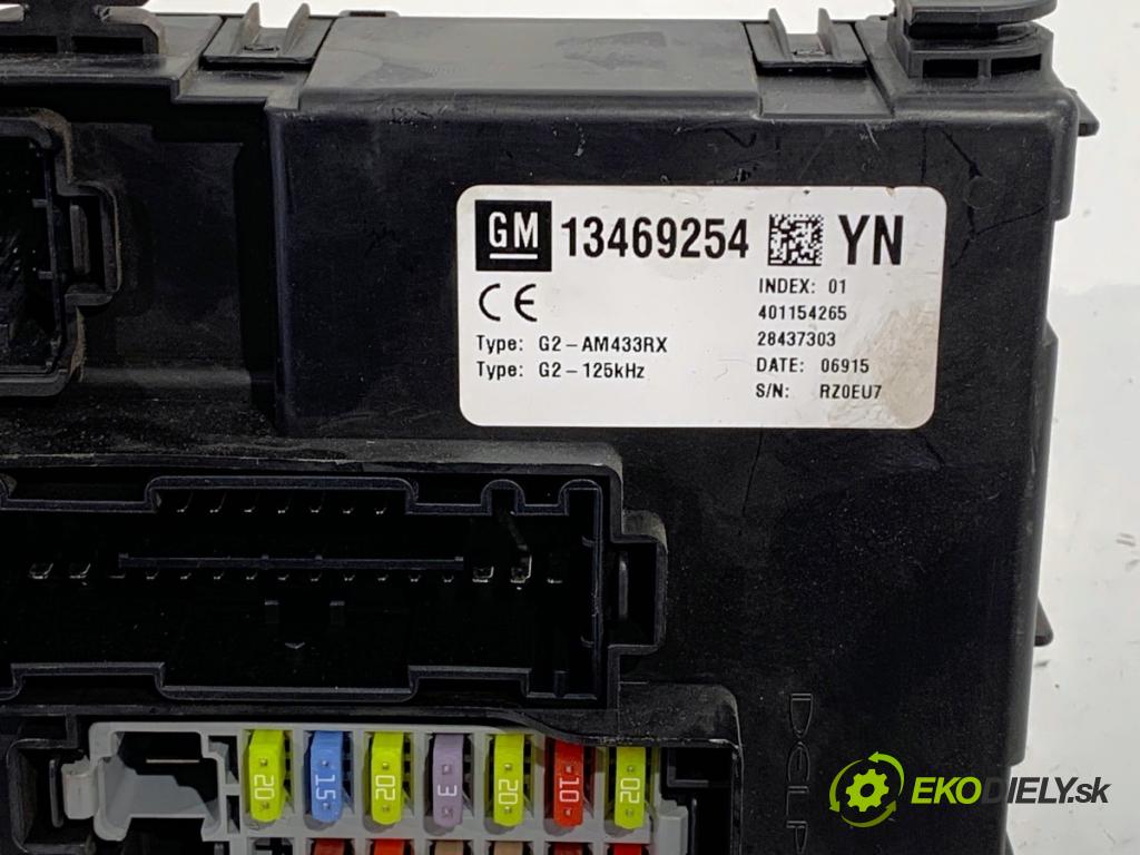 OPEL MERIVA B nadwozie wielkoprzestrzenne (MPV) 2015 88 kW 1.4 LPG (75) 1364 Súprava štartu (riad. jednotka, kľúč, spínačka) spinačka riadiaca jednotka BSI Prístrojovka 13469254 12659379