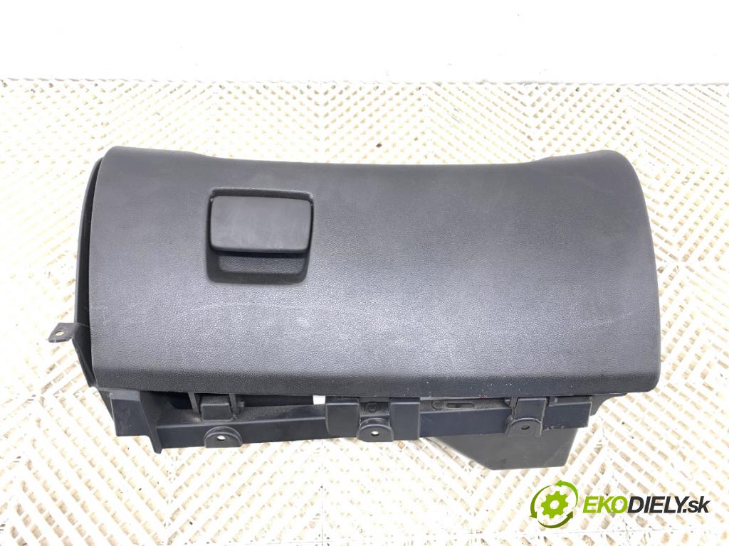 OPEL MERIVA B nadwozie wielkoprzestrzenne (MPV) 2015 88 kW 1.4 LPG (75) 1364 Priehradka, kastlík spolujazdca 460029937 (Priehradka (kastlík))