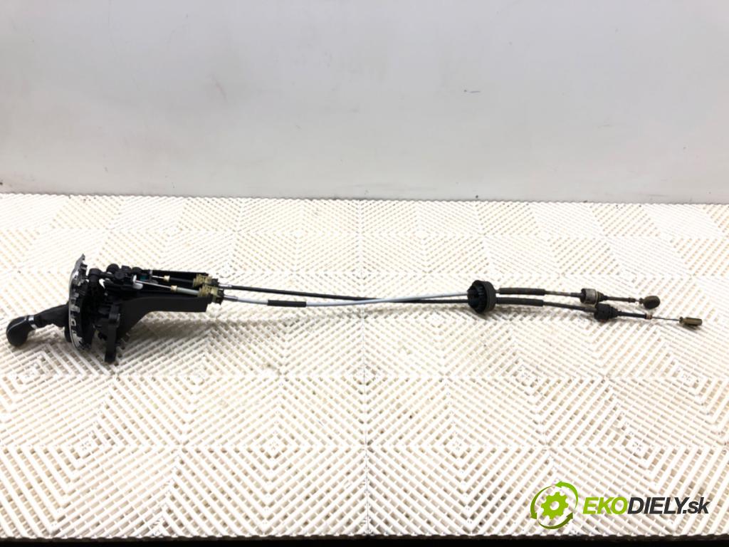 OPEL MERIVA B nadwozie wielkoprzestrzenne (MPV) 2015 88 kW 1.4 LPG (75) 1364 Kulisa 8126300250 (Rýchlostná páka (kulisa))