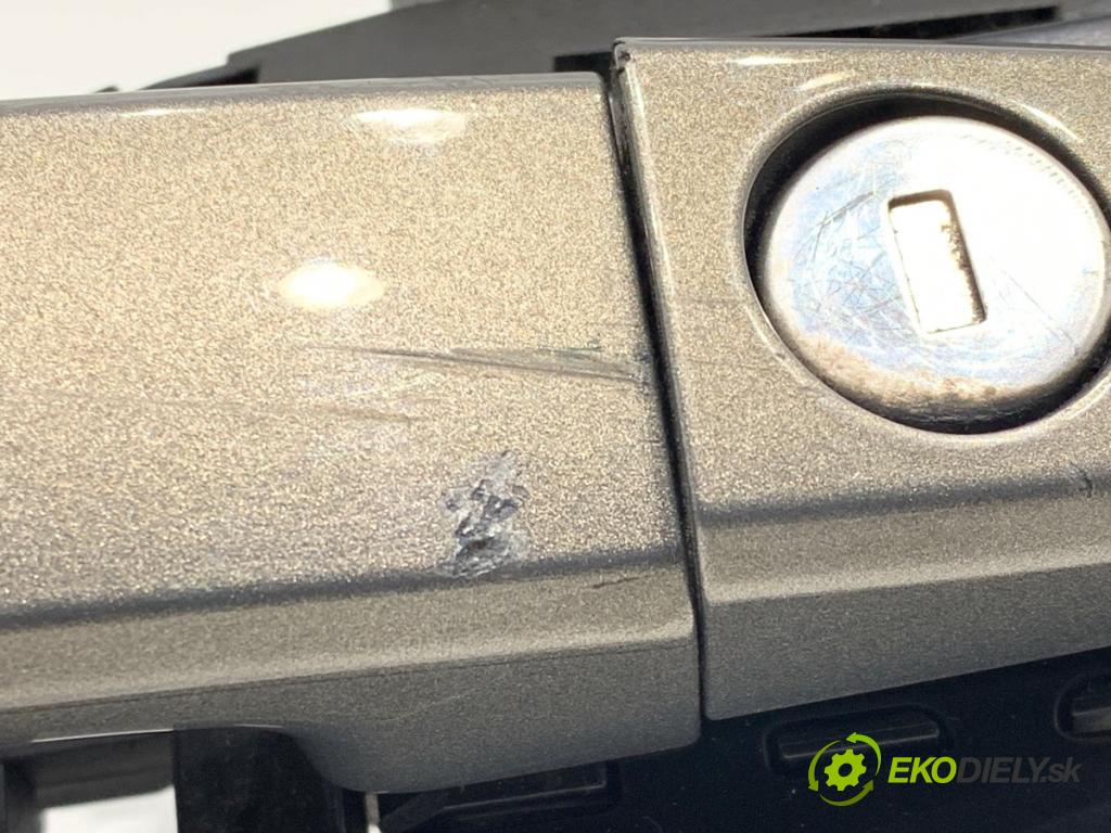 OPEL MERIVA B nadwozie wielkoprzestrzenne (MPV) 2015 88 kW 1.4 LPG (75) 1364 Kľučka vonkajšia ľavy predný
