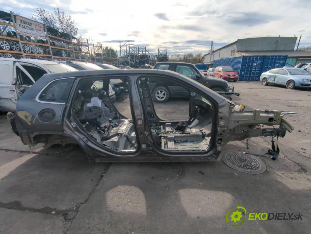 JEEP CHEROKEE KL SUV 2019 200 kW 3.2 V6 4x4 3239 karoséria ČTVRŤÁK: Blatník zad ľavy pravy prah strecha PODŁUŻNICA ľavy pravy