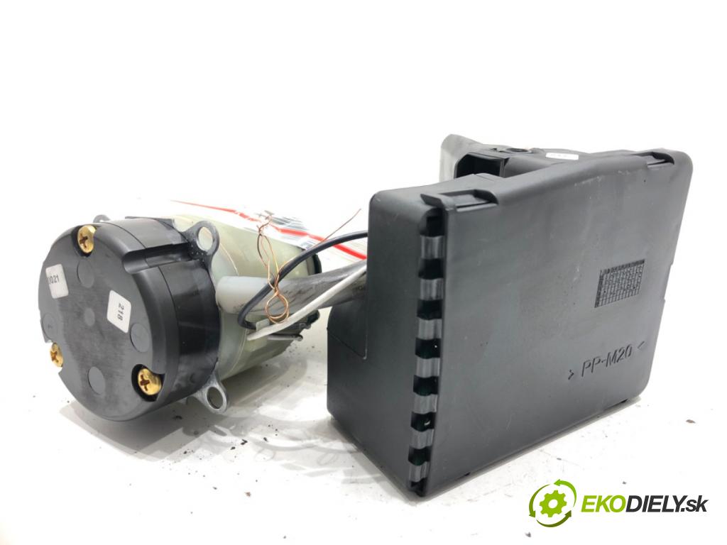 MERCEDES-BENZ W168 liftback 2004 70 kW A 170 CDI (168.009, 168.109) 1689 pumpa centrálneho zámku 1688000348 (Riadiaca jednotka centrálneho zámku)