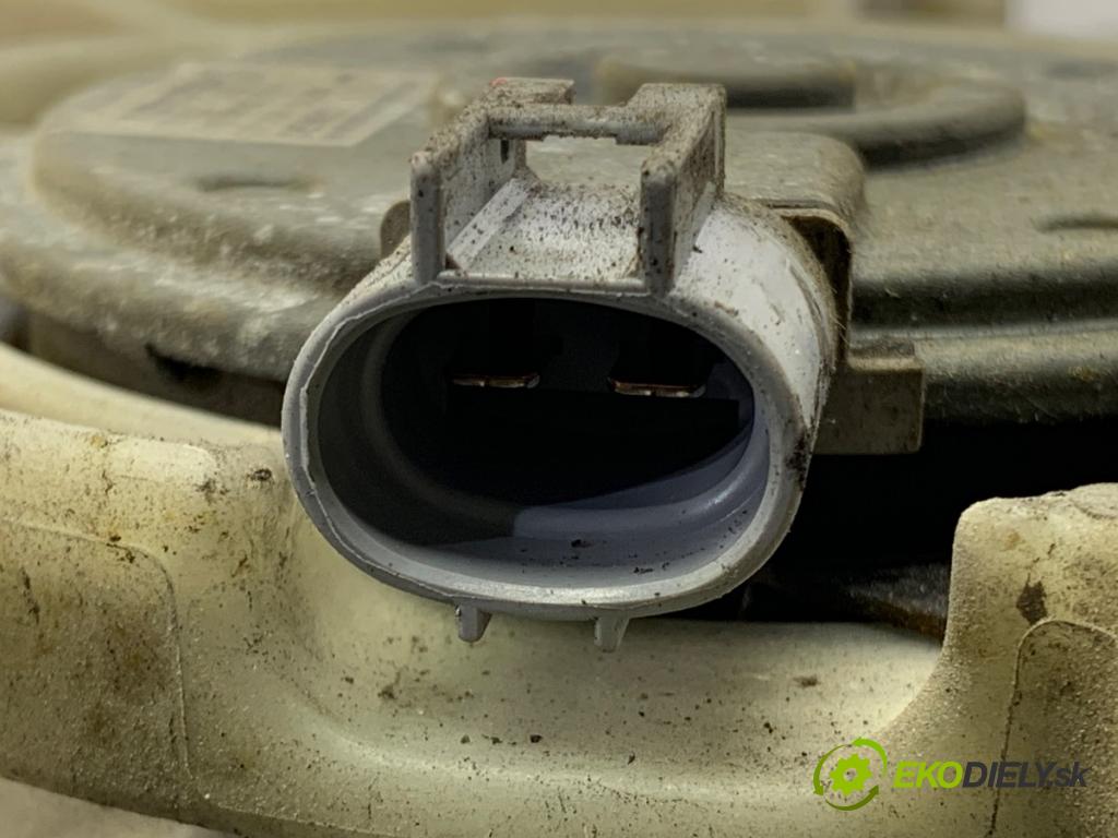 TOYOTA AVENSIS T25 liftback 2005 95 kW 1.8 (ZZT251_) 1794 Ventilátor klimatizácie 122750-8301 (Ventilátor chladiča klimatizácie)