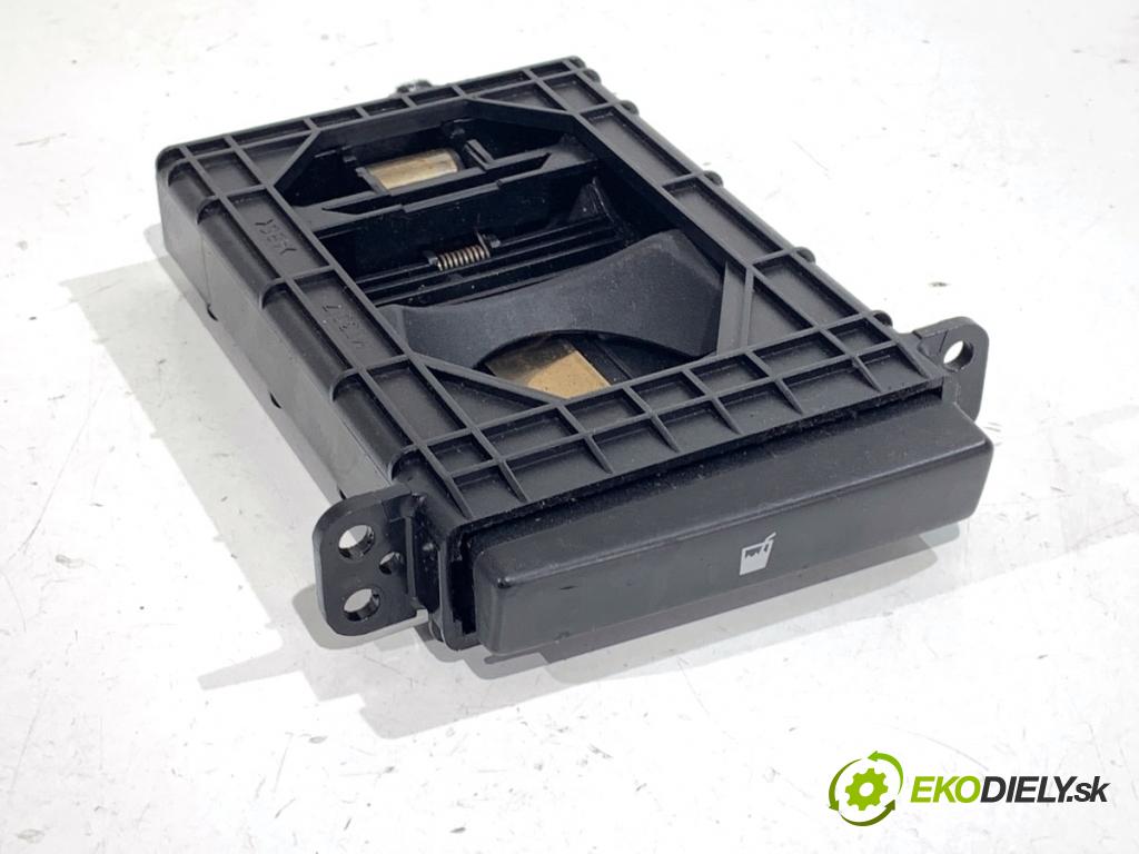 TOYOTA AVENSIS T25 liftback 2005 95 kW 1.8 (ZZT251_) 1794 Držiak na nápoje  (Držiak (úchyt) na nápoje)