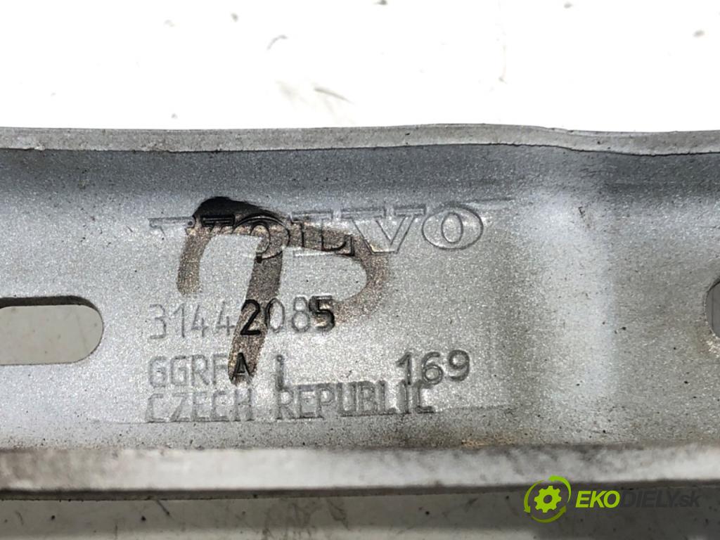 VOLVO V40 liftback 2015 88 kW D2 1969 Záves kapoty pravy predný 31442085