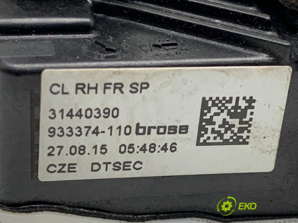 VOLVO V40 liftback 2015 88 kW D2 1969 zámok Dvere pravy predný 31440390