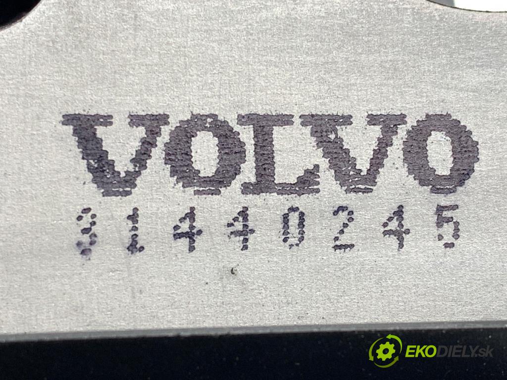 VOLVO V40 liftback 2015 88 kW D2 1969 zámok dverí zad 31440245