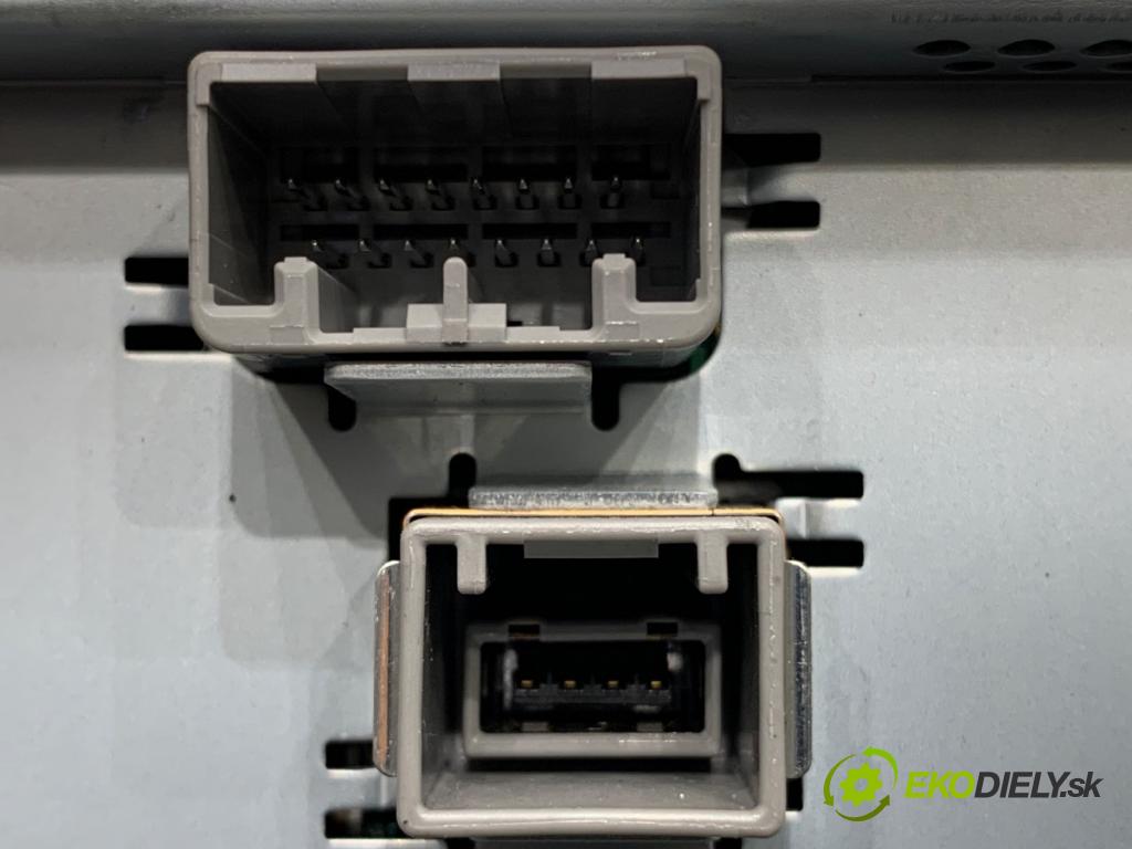 VOLVO V40 liftback 2015 88 kW D2 1969 Dislpej 31466016 (Prístrojová doska)