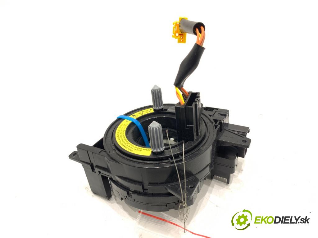 VOLVO V40 liftback 2015 88 kW D2 1969 kroužek slimák airbag AND761002D (Airbag)