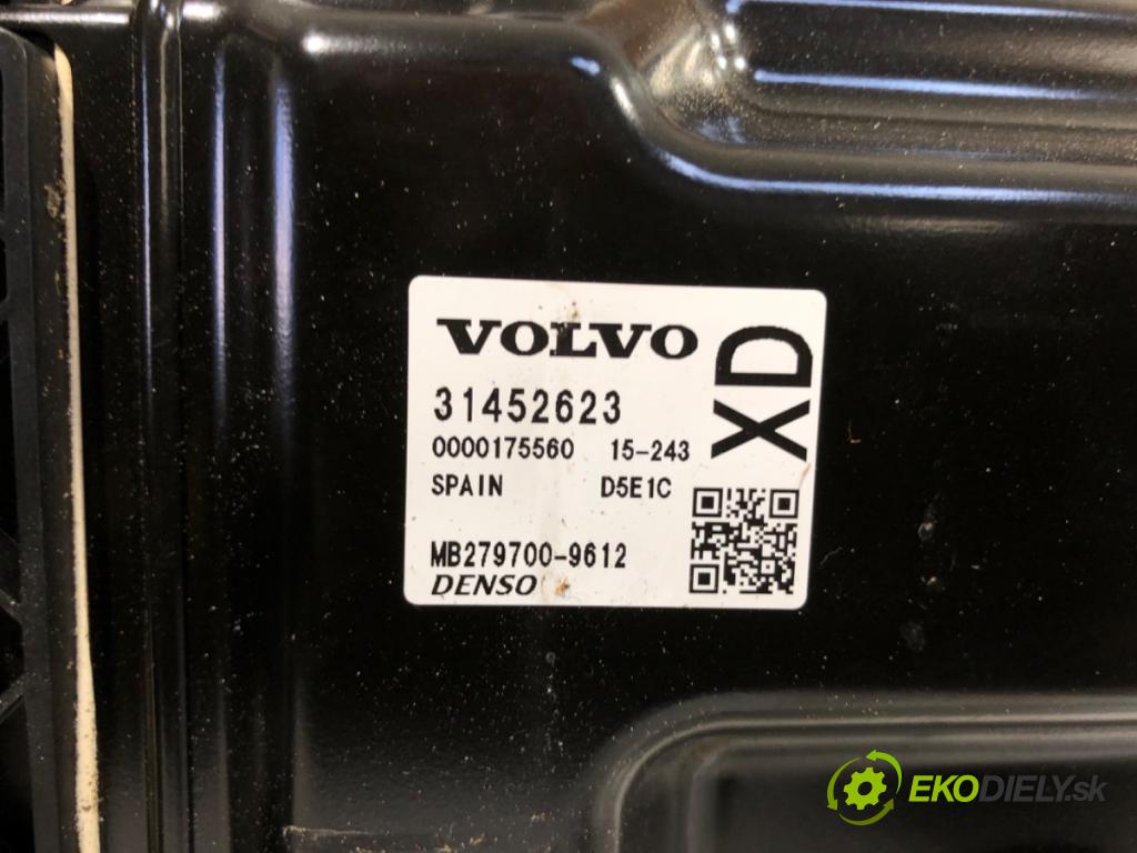 VOLVO V40 liftback 2015 88 kW D2 1969 riadiaca jednotka Motor 31452623 (Riadiaca jednotka)