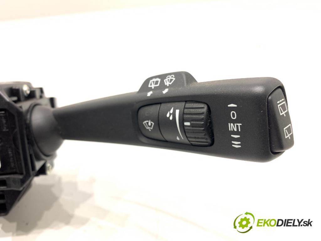 VOLVO V40 liftback 2015 88 kW D2 1969 Prepínač kombinovaný 31456030 (Prepínacie páčky pod volantom)