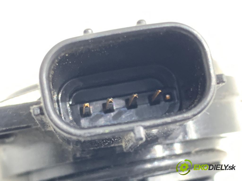 VOLVO V40 liftback 2015 88 kW D2 1969 Váha vzduchu 31430000 (Váha vzduchu)