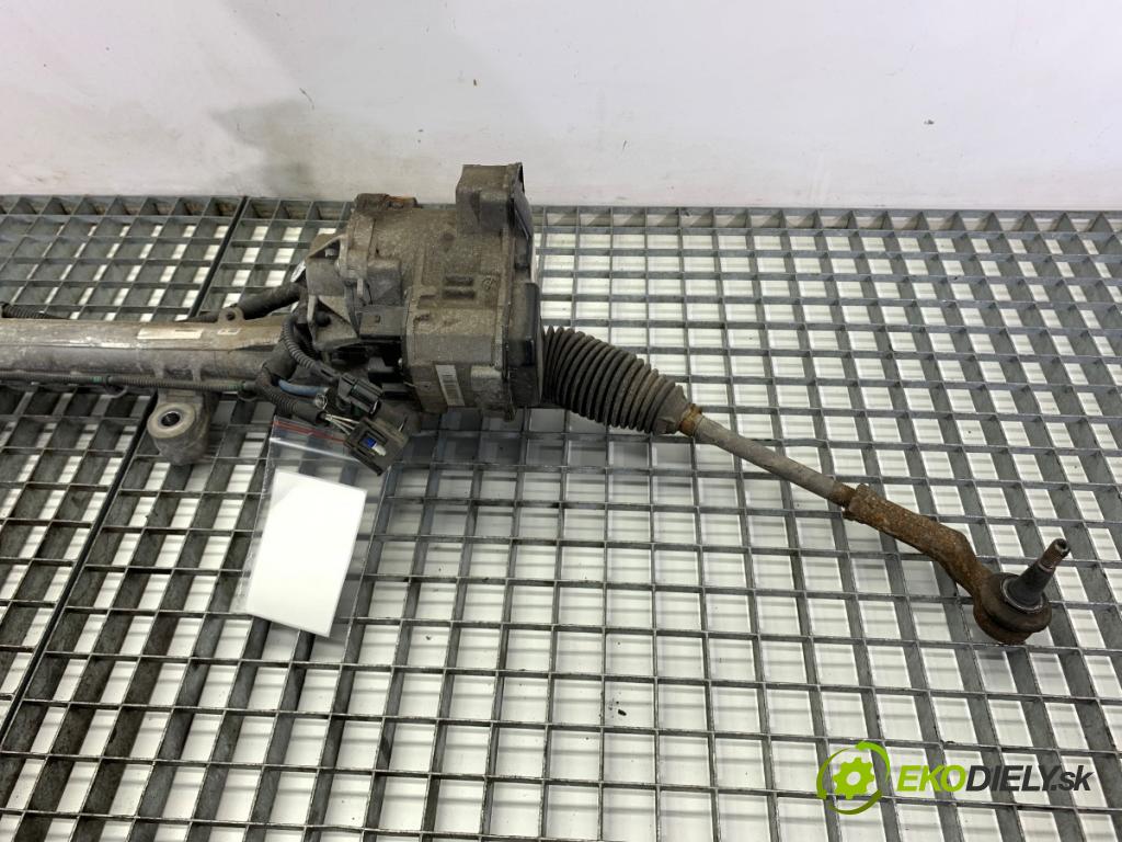 VOLVO V40 liftback 2015 88 kW D2 1969 řízení (Řízení)