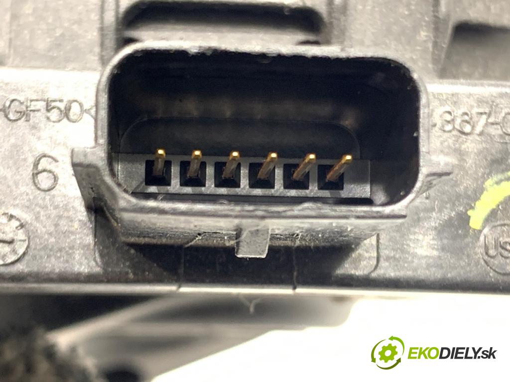 VOLVO V40 liftback 2015 88 kW D2 1969 Potenciometer plynu 31280597 (Potenciometer plynového pedálu)