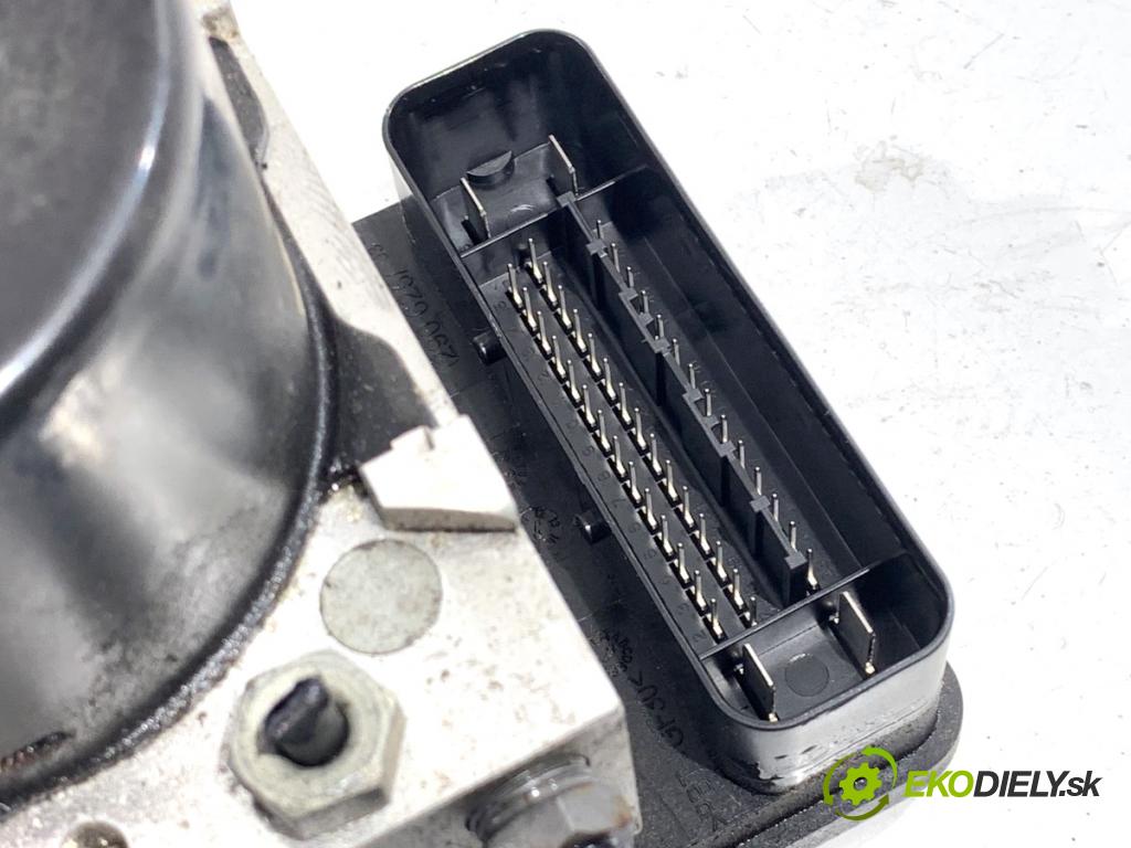 VOLVO V40 liftback 2015 88 kW D2 1969 Pumpa ABS P31423315 (Pumpa ABS)