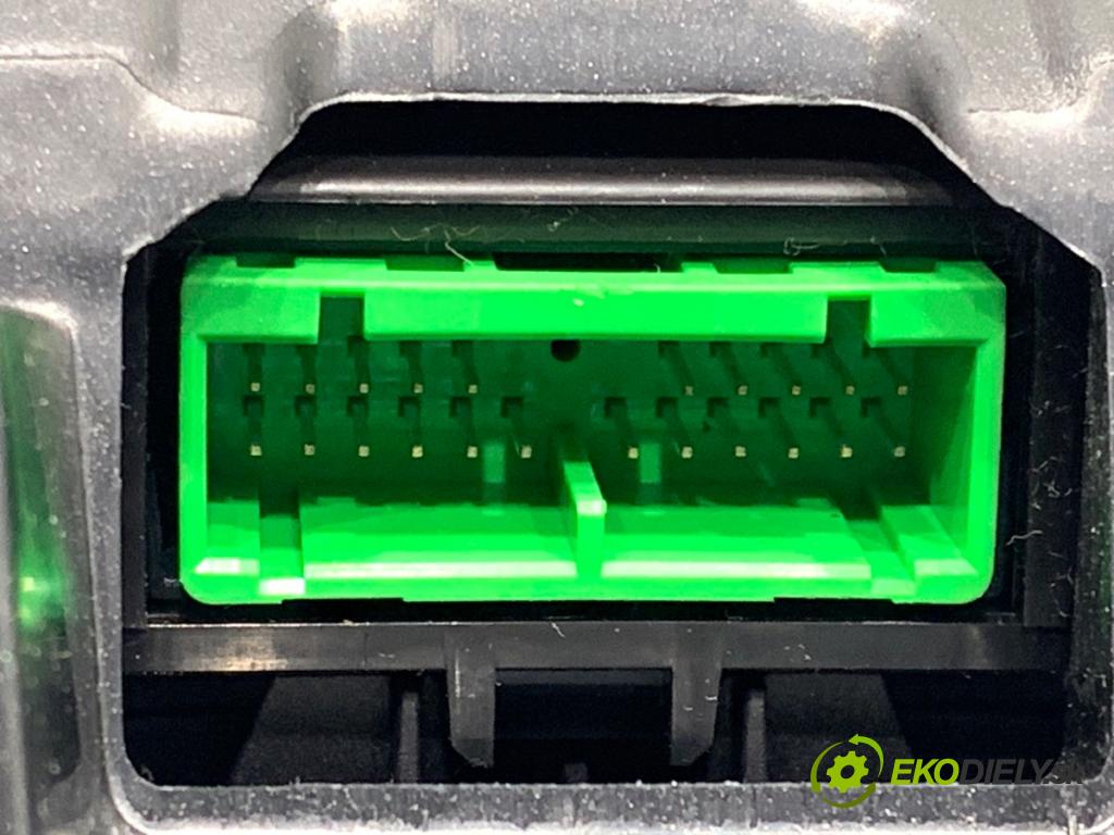 VOLVO V40 liftback 2015 88 kW D2 1969 Panel ovládania kúrenia  (Prepínacie páčky pod volantom)