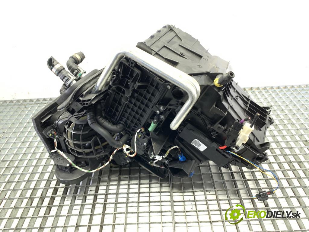 VOLVO V40 liftback 2015 88 kW D2 1969 Výhrevné teleso, radiátor kúrenia KOMBAJN 31455204