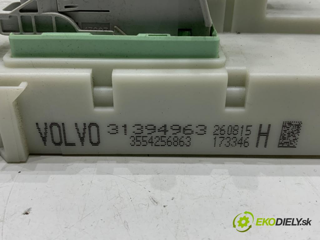VOLVO V40 liftback 2015 88 kW D2 1969 modul BSI 31394963 (Pojistková skříňka)