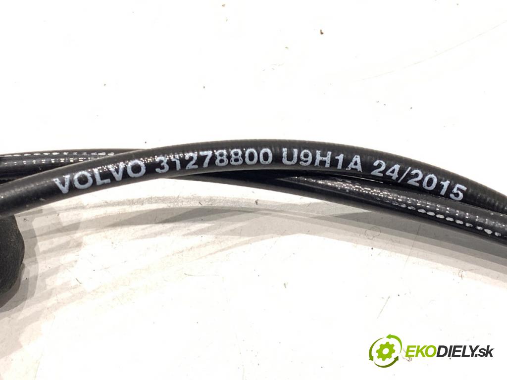 VOLVO V40 liftback 2015 88 kW D2 1969 Lanko kapoty 31278800