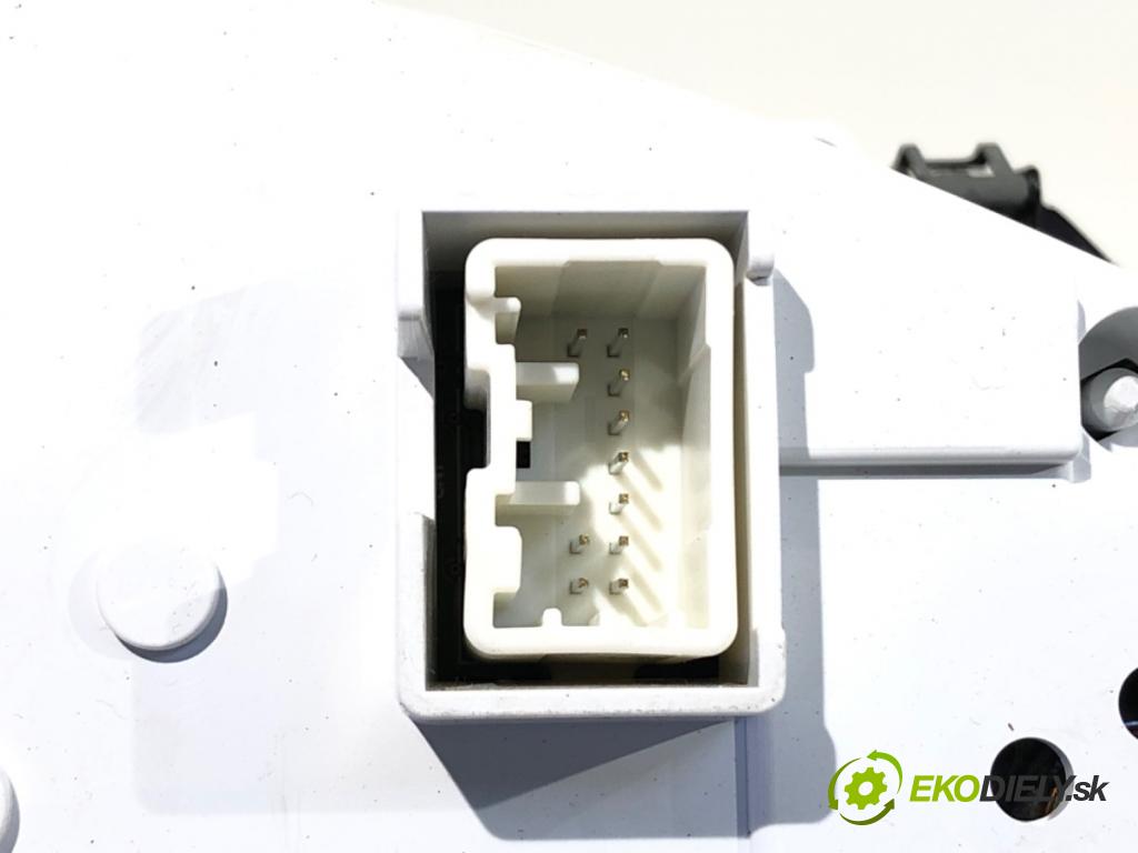 VOLVO V40 liftback 2015 88 kW D2 1969 Prístrojovka 31412872 (Prístrojová doska)