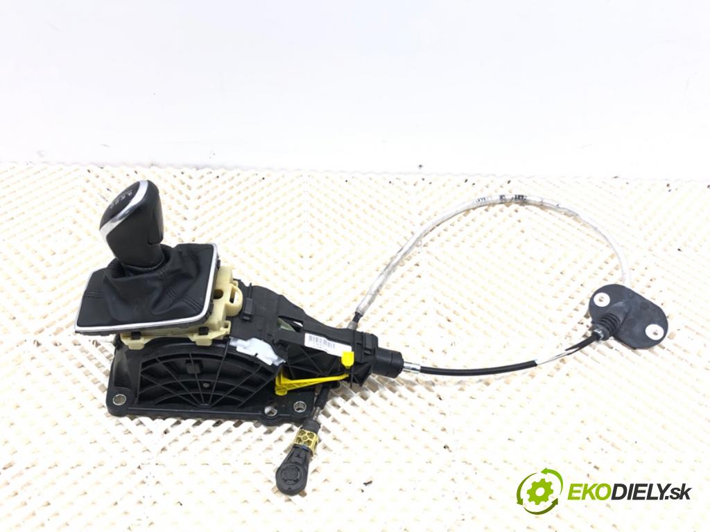 VOLVO V40 liftback 2015 88 kW D2 1969 Kulisa 31367679 (Rýchlostná páka (kulisa))