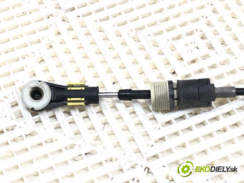 VOLVO V40 liftback 2015 88 kW D2 1969 Kulisa 31367679 (Rýchlostná páka (kulisa))