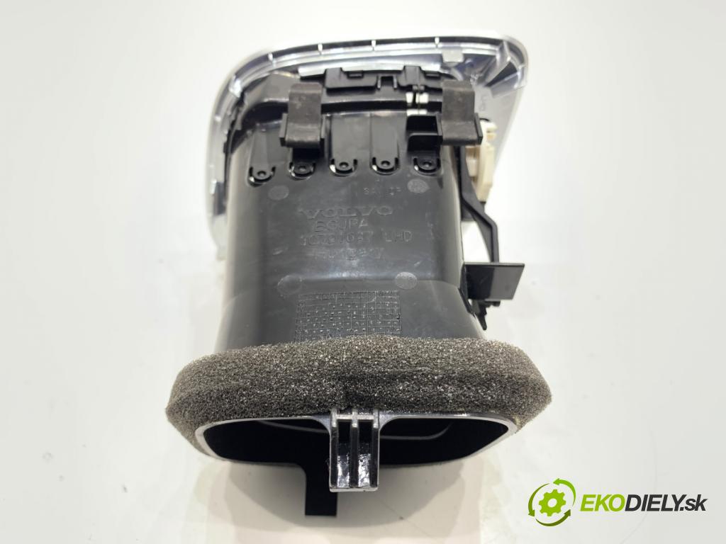 VOLVO V40 liftback 2015 88 kW D2 1969 Mriežky kúrenia ľavy predný