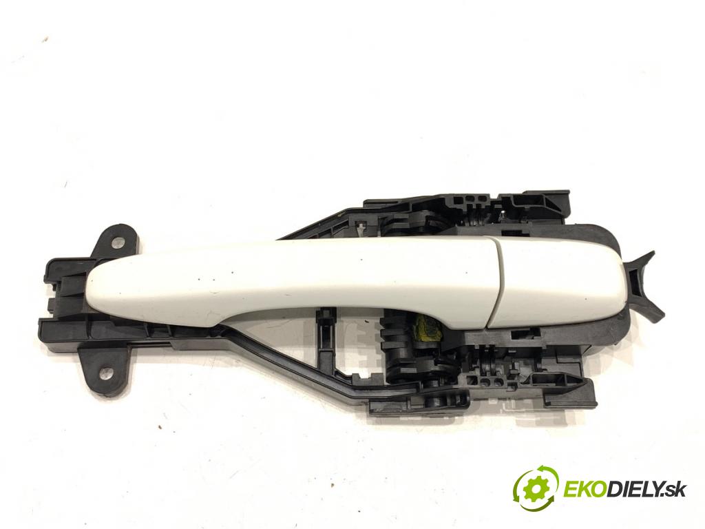 VOLVO V40 liftback 2015 88 kW D2 1969 Kľučka vonkajšia ľavy zad 