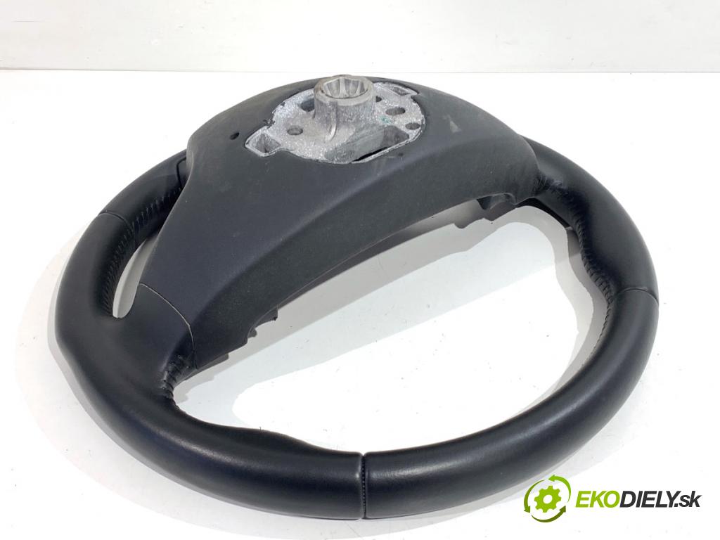 VOLVO V40 liftback 2015 88 kW D2 1969 Volant P31455089 (Volant)