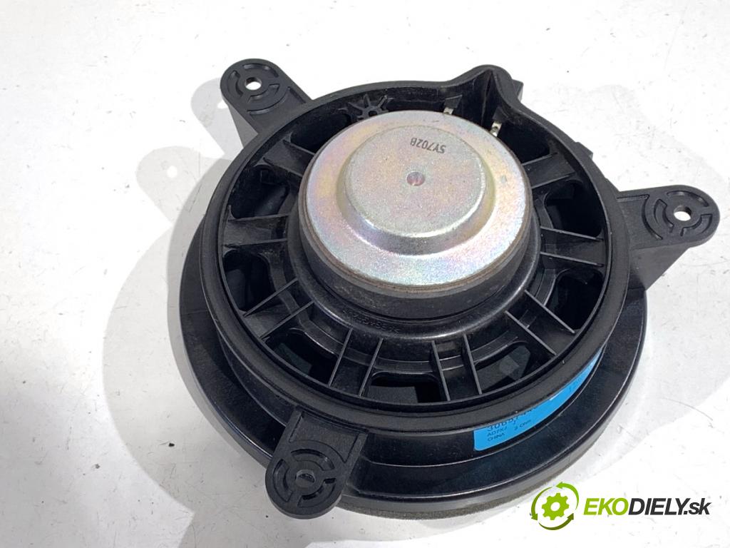 VOLVO V40 liftback 2015 88 kW D2 1969 reproduktory 30657445