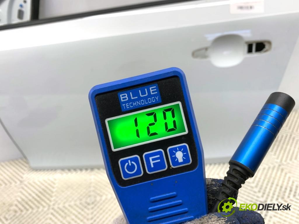 VOLVO V40 liftback 2015 88 kW D2 1969 Dvere ľavy predný