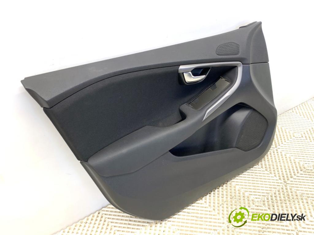 VOLVO V40 liftback 2015 88 kW D2 1969 čalúnenie Dvere ľavy predný