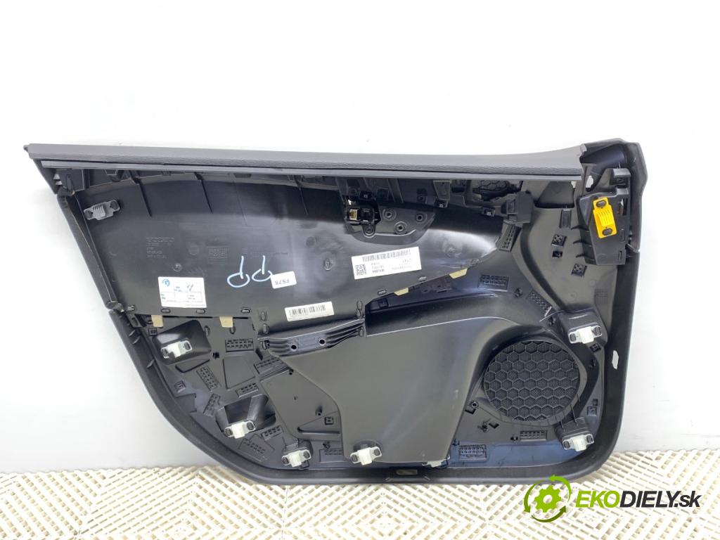 VOLVO V40 liftback 2015 88 kW D2 1969 čalúnenie Dvere pravy predný