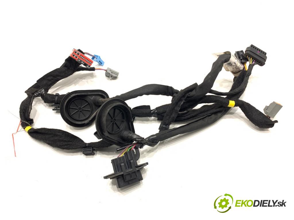 VOLVO V40 liftback 2015 88 kW D2 1969 Káblovačka Dvere zad pravy 31313719