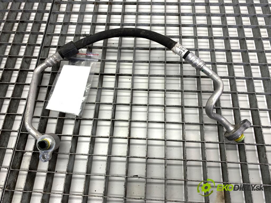 VOLVO V40 liftback 2015 88 kW D2 1969 rúrka klimatizace 31455316 (Trubka klimatizace)