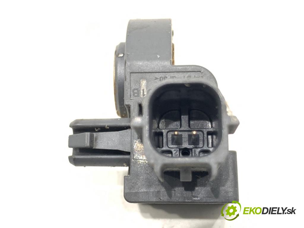 VOLVO V40 liftback 2015 88 kW D2 1969 Snímač nárazu 31387891 (Snímač nárazu)