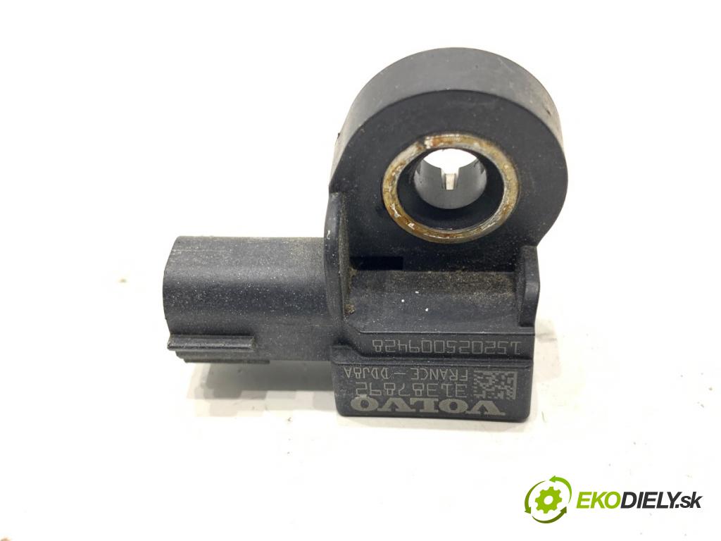 VOLVO V40 liftback 2015 88 kW D2 1969 Snímač nárazu 31387892 (Snímač nárazu)