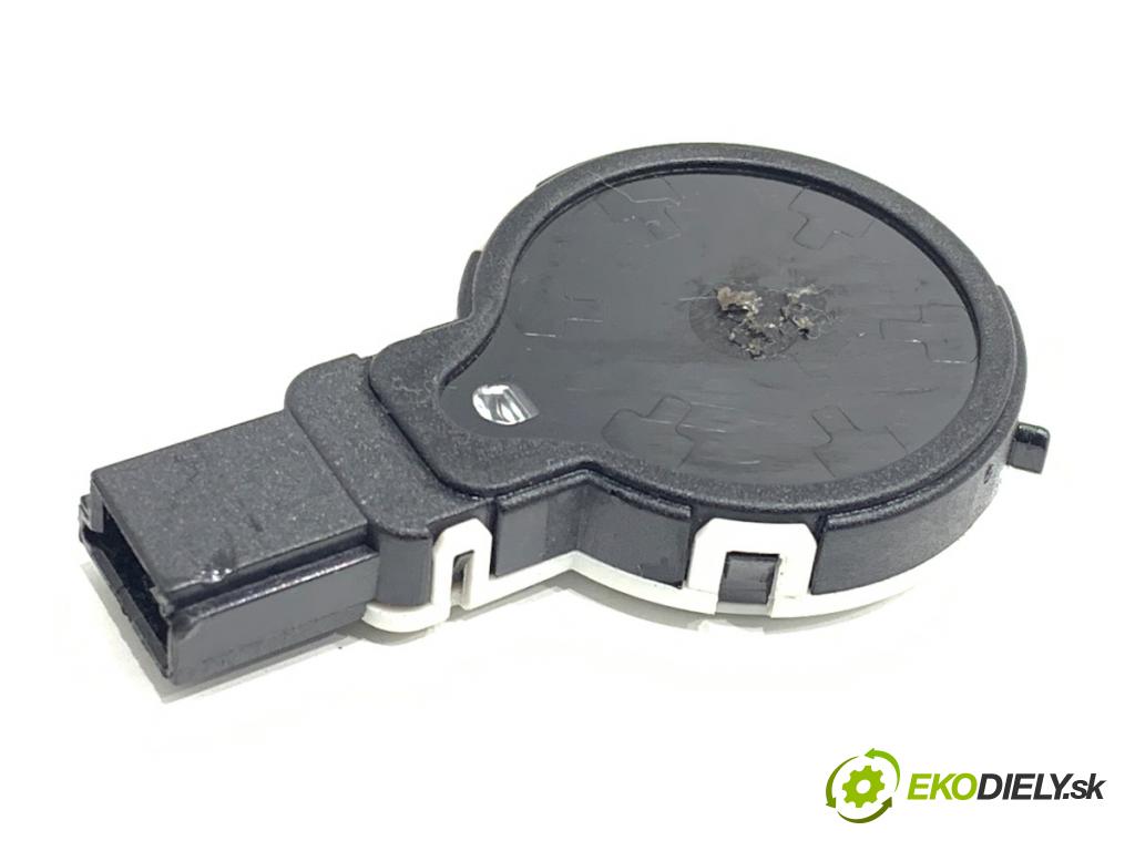 VOLVO V40 liftback 2015 88 kW D2 1969 Snímač dažďa 31314540 (Snímač dažďa)