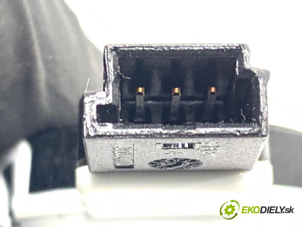 VOLVO V40 liftback 2015 88 kW D2 1969 Snímač dažďa 31314540 (Snímač dažďa)