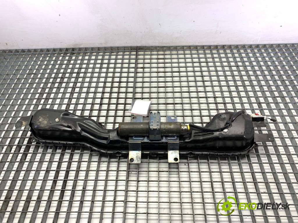 VOLVO V40 liftback 2015 88 kW D2 1969 AirBag OCHRANA: Pešo: P31404289