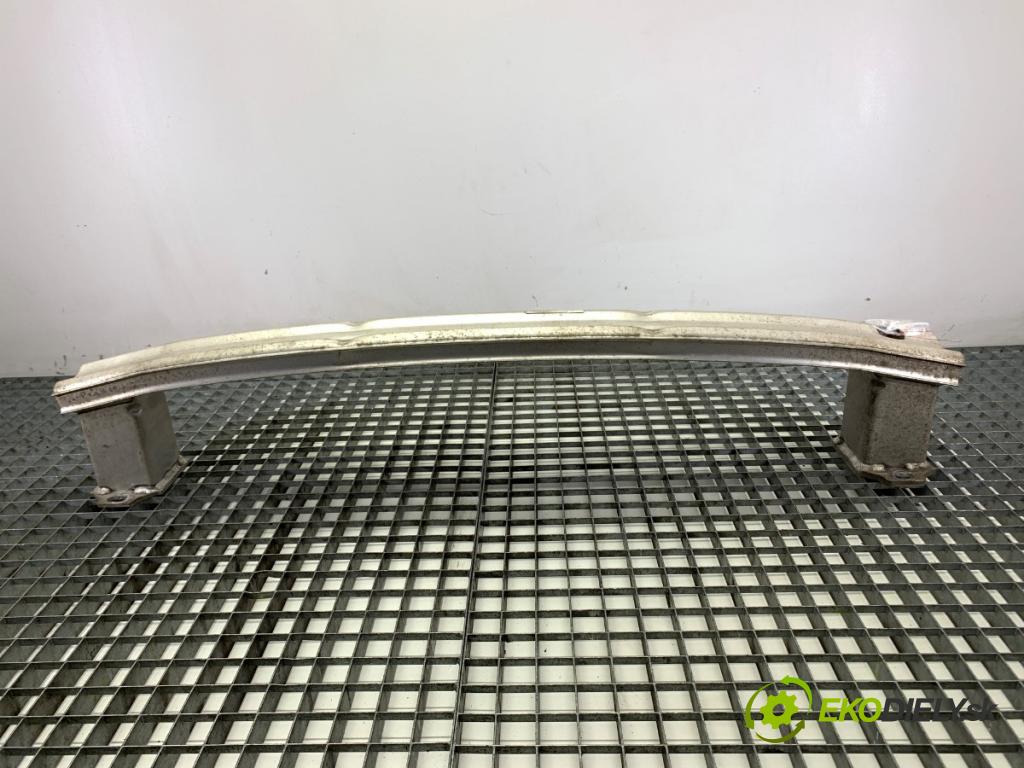 BMW F39 SUV 2019 103 kW sDrive 18 i 1499 výztuha nárazníka zadní část 7426444 (Zadní výztuha)