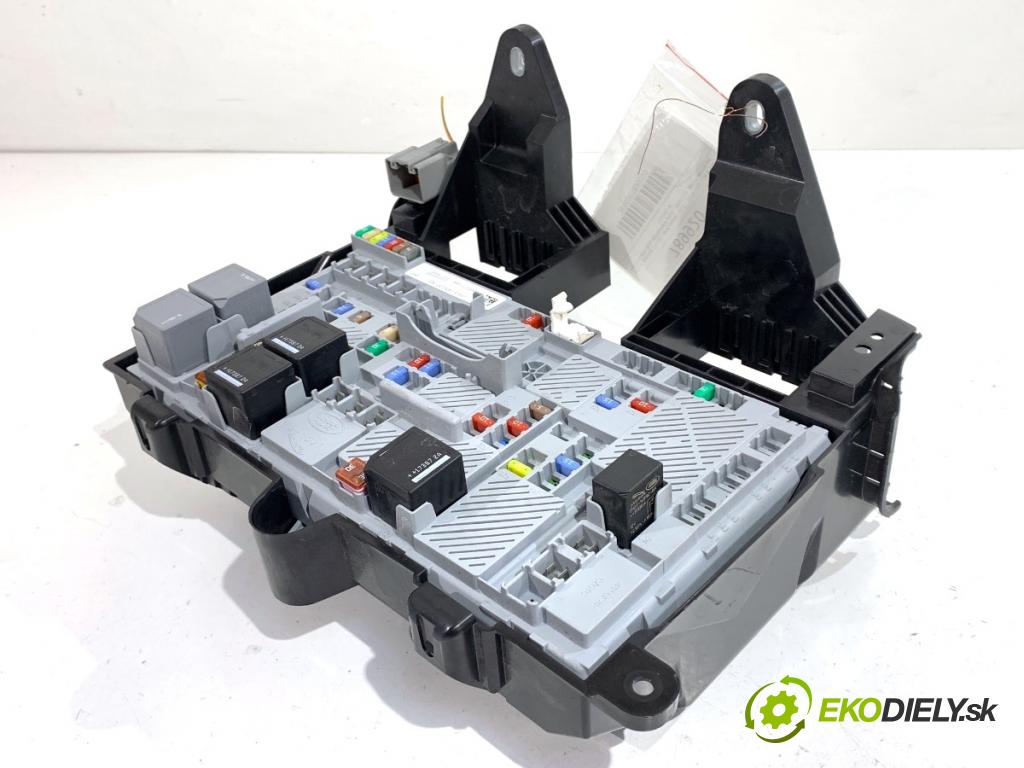 JAGUAR XF II sedan 2018 132 kW 2.0 D 1999 skříňka poistková JX63-14N030-AB (Pojistková skříňka)